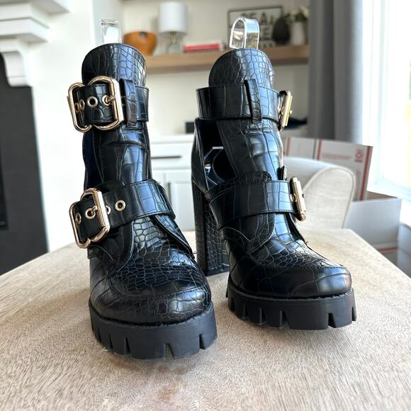 Lemonade Shoes - Lemonade Croc-Embossed Platform Heel Black Gold Buckle 7.5 NWOT Chunky Heel Edgy